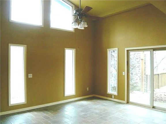 5th image of 2312 Little Flock Dr