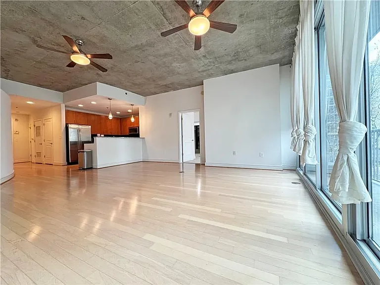 950 W Peachtree St NW — Photo 7