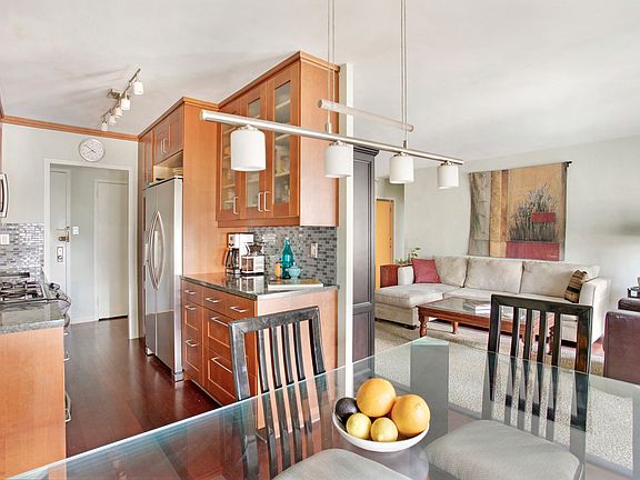 5th image of 303 W 66th St APT 18HE