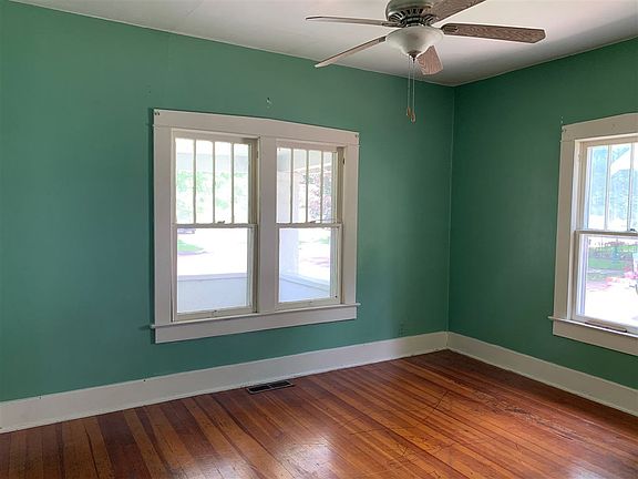 3rd image of 1032 N 4th St