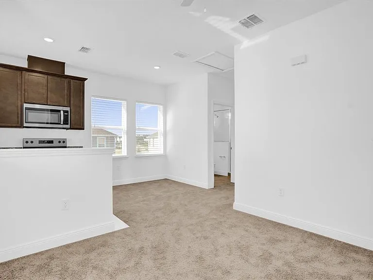 3008 Mirage Pl — Photo 5