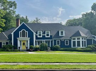 39 Grey Ln, Lynnfield, MA 01940