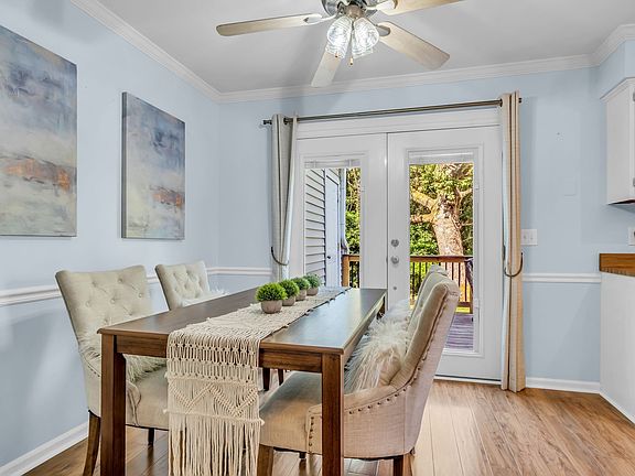 4th image of 1301 Carriage Park Dr