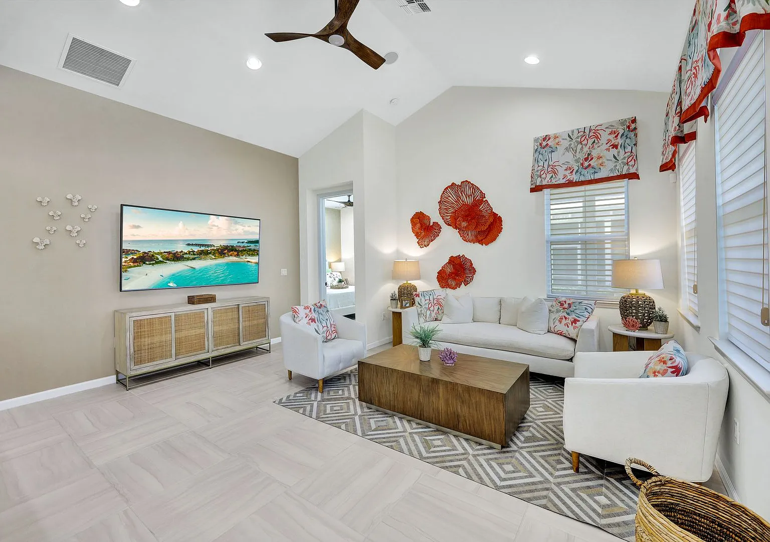 2 bed, 1387 sqft, $4,400 — Photo 3