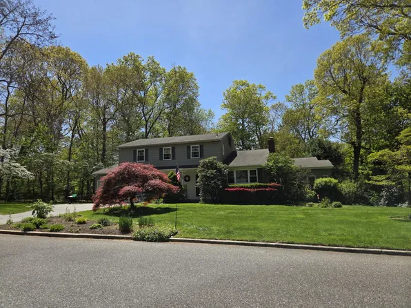 (undisclosed Address), Miller Place, NY 11764
