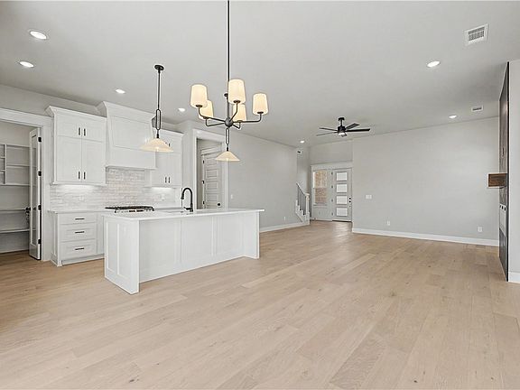 5th image of 6707 SW Basswood Ave