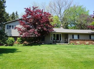 160 E Maryknoll Rd, Rochester Hills, MI 48309