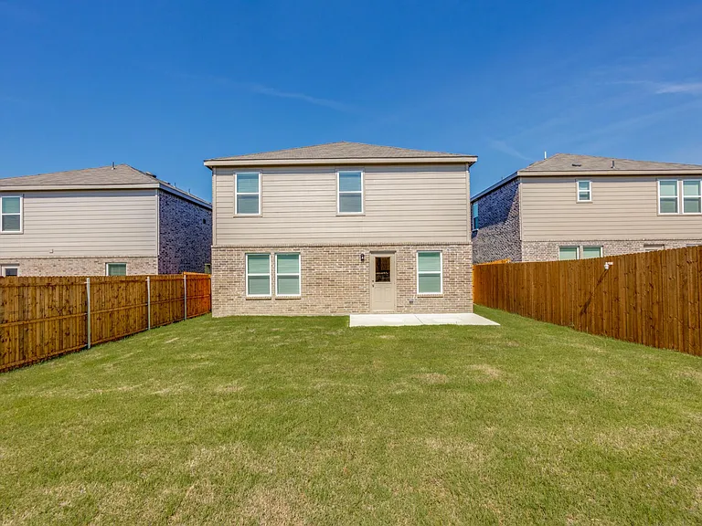 877 Table Rock St — Photo 24