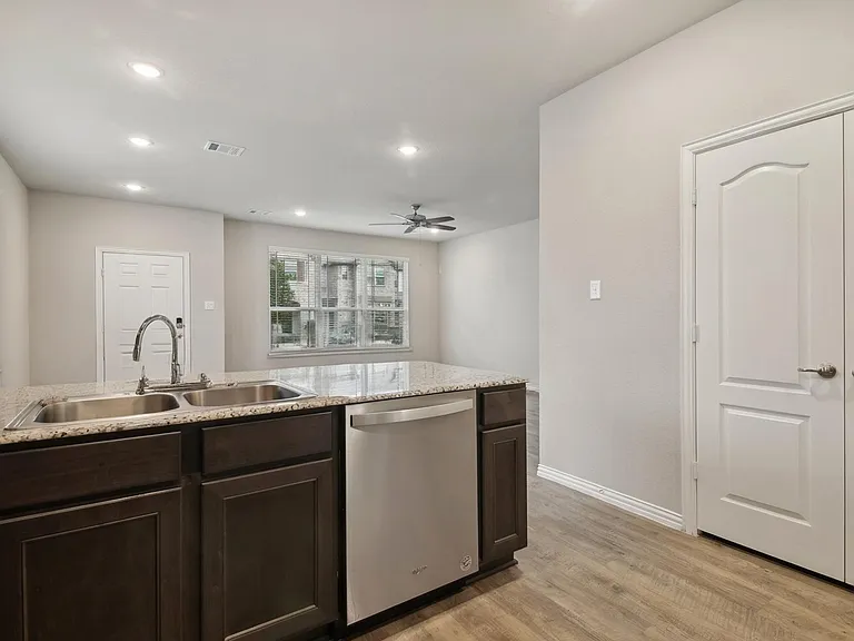 15863 Sundew Prairie Dr — Photo 8