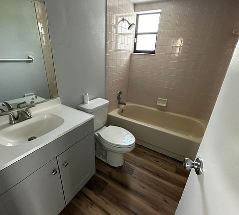 5th image of 13640 Hunt St