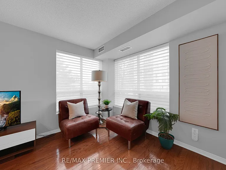 51 Baffin Ct #220 — Photo 24