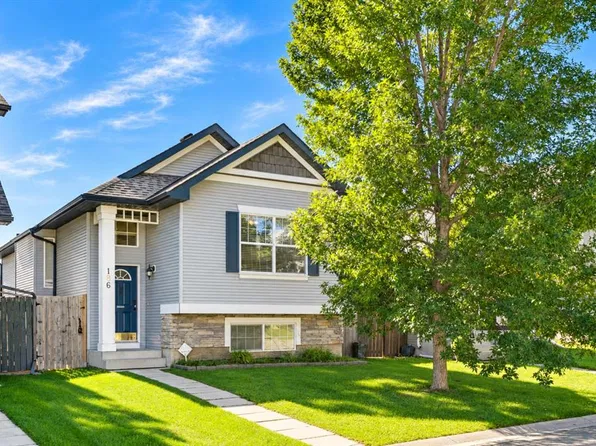 186 N Cramond Close SE, Calgary, AB T3M 1C2