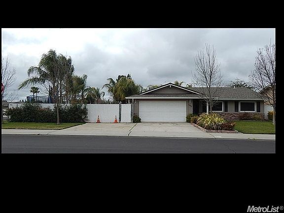 2nd image of 1859 Redwood Ave