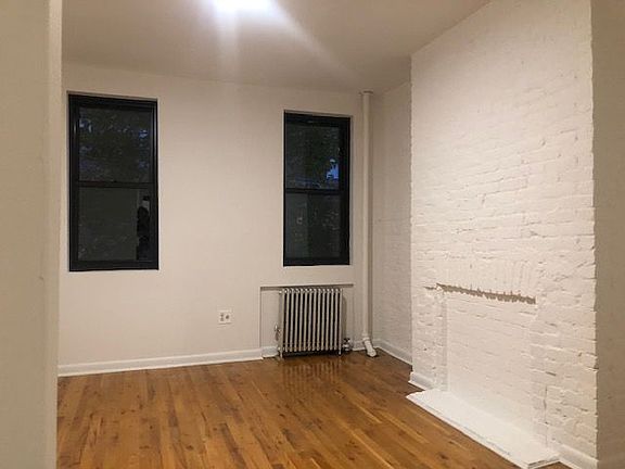 2nd image of 317 E 9th St APT 4