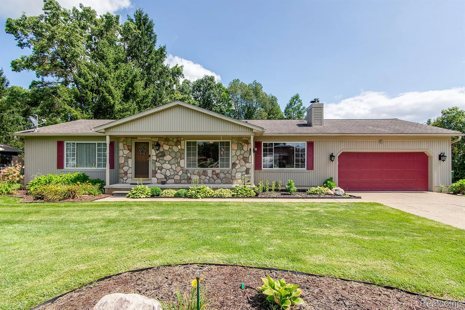 175 Fonro Dr photo 1