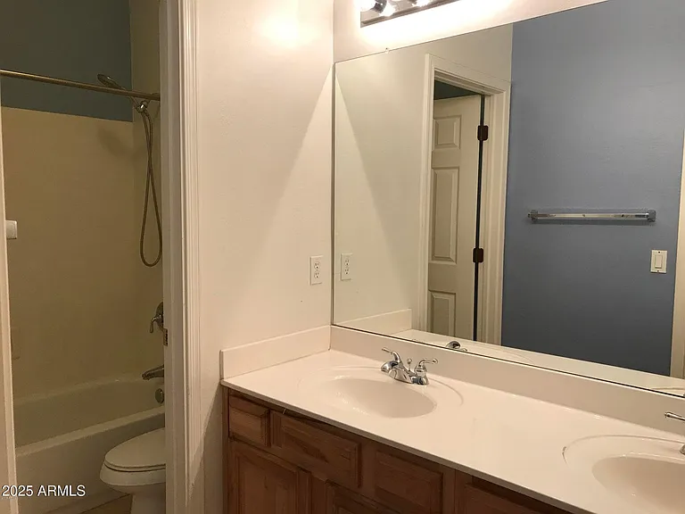 16804 W Northampton Rd — Photo 25