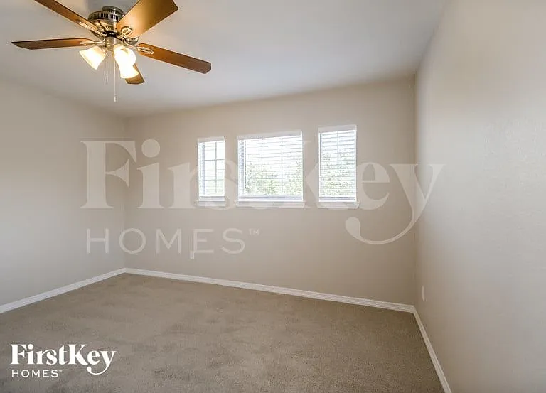 3432 Ivy Arbor Ln — Photo 10