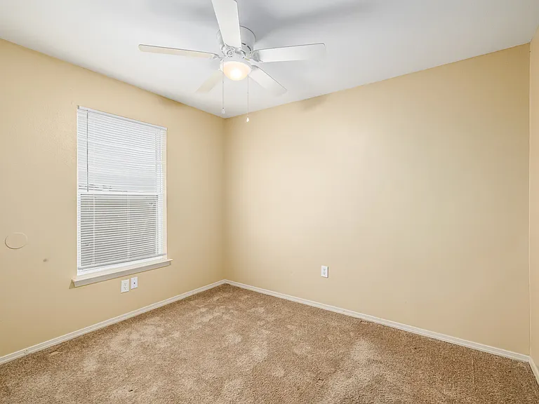 Mountain View Apartments — Photo 9