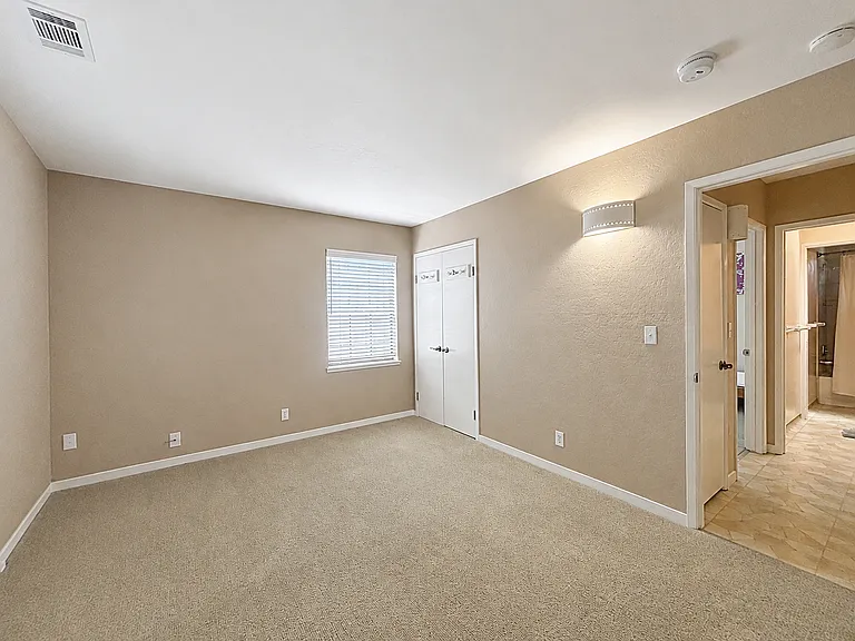 1220 Deer Rd — Photo 11