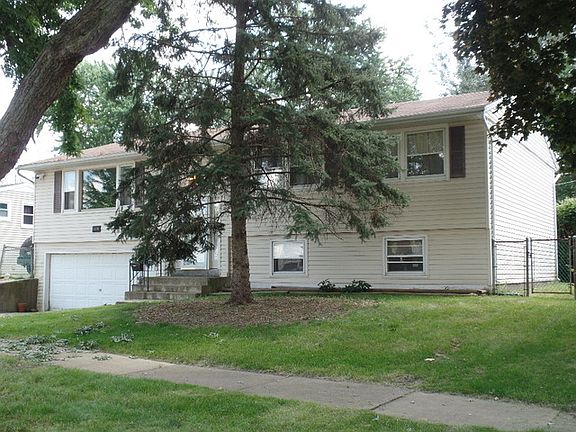 2nd image of 1750 Kingston Cir