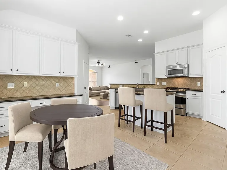7 Fraiser Fir Pl — Photo 4
