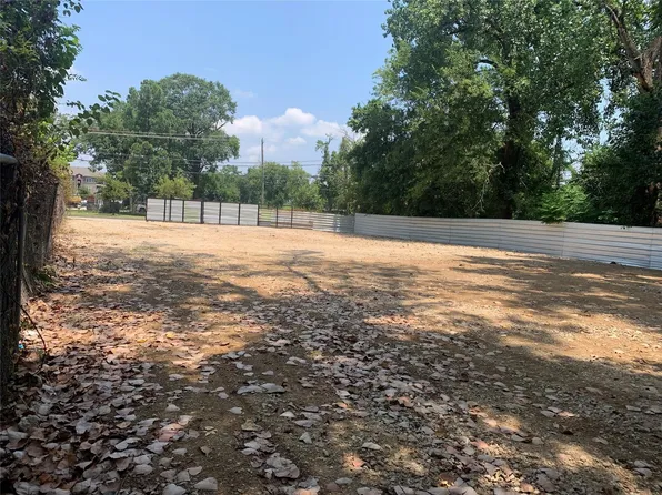 8550 Ley Rd, Houston, TX 77028