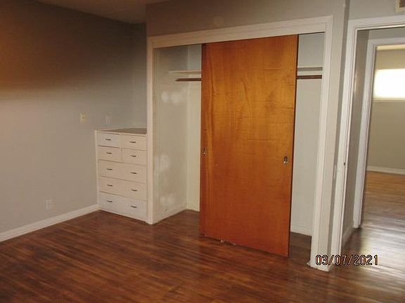 4th image of 1417 Williston St