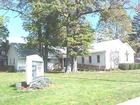 3rd image of 16300 Delaware Ave