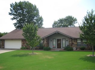 6721 Dover Ct, Bartlesville, OK 74006