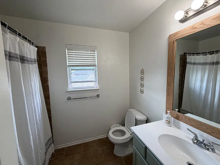 8032 Erryn Ln — Photo 1