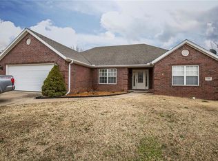 341 Beca Ln, Prairie Grove, AR 72753