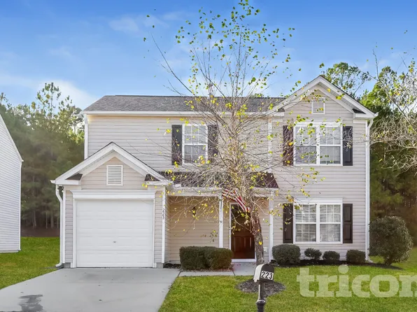 223 Pebblestone Dr, Durham, NC 27703