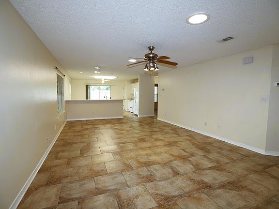 2nd image of 2085 Sequoia Cir