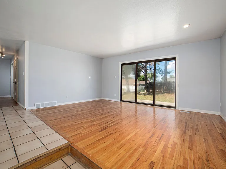 7 Robertson Rd — Photo 4