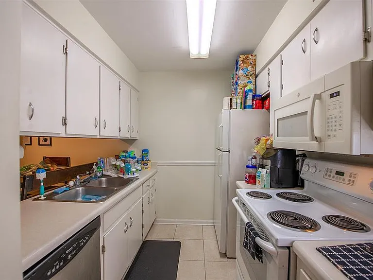 2309 Green Timbers Trl #B — Photo 5