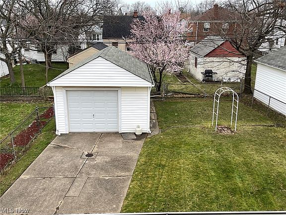 2nd image of 22461 Beckford Ave