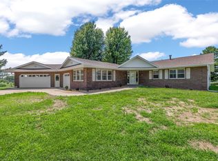 9941 Forest Chapel Rd, Anamosa, IA 52205