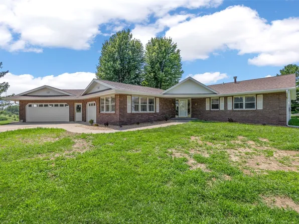 9941 Forest Chapel Rd, Anamosa, IA 52205