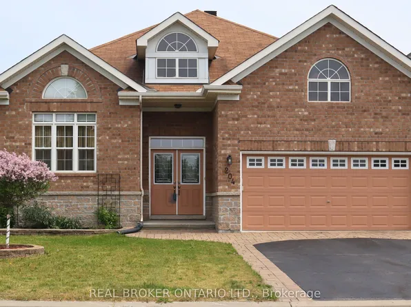 204 Hillpark High St, Ottawa, ON K1W 0B5