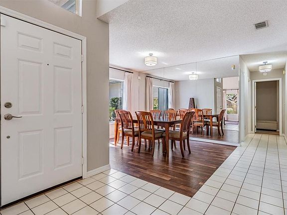 5th image of 16105 Stowe Ct