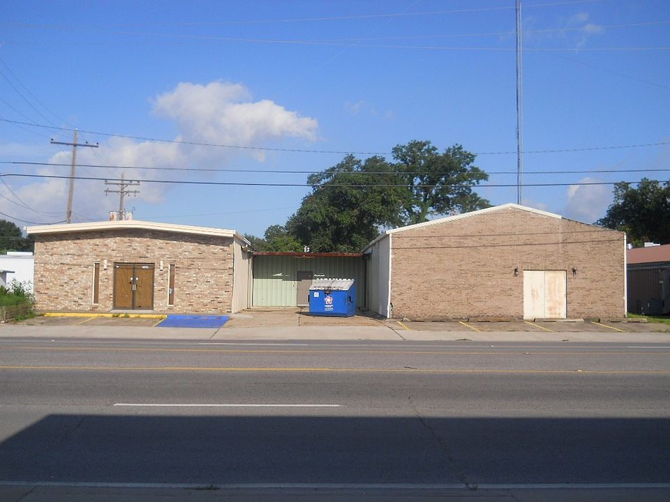 2nd image of 1133 Broad St
