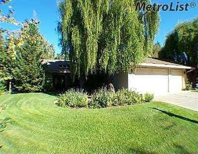 2nd image of 1324 Rosario St