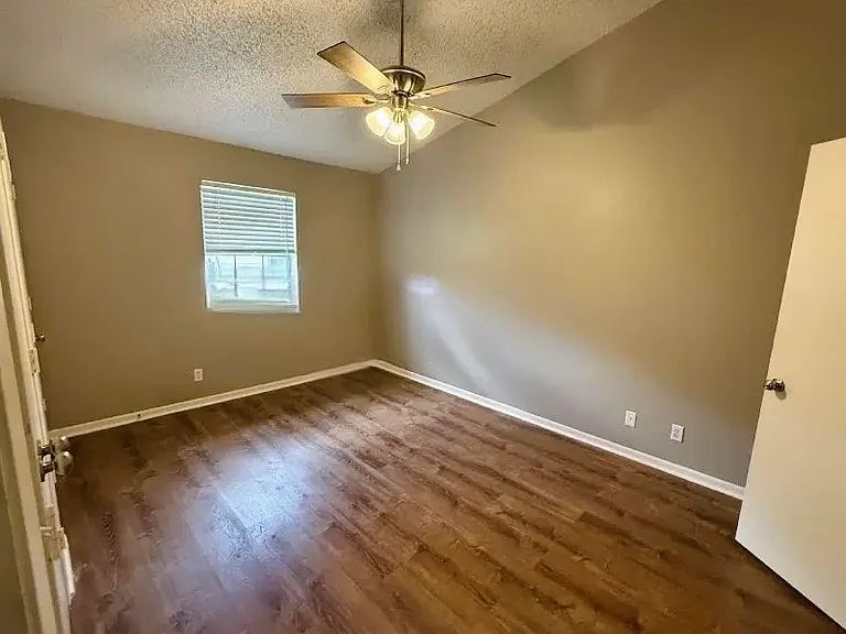 3050 Charlinda St #1 — Photo 6