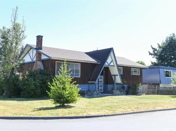 2029 Cedar Cres, Courtenay, BC V9N 3B8