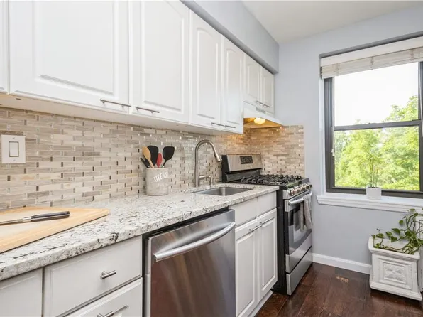 77 Carpenter Avenue #6J, Mount Kisco, NY 10549