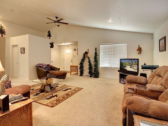 5th image of 2159 Mariposa Ln