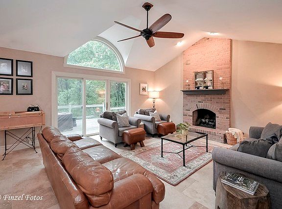 2nd image of 7314 Saddle Oaks Dr