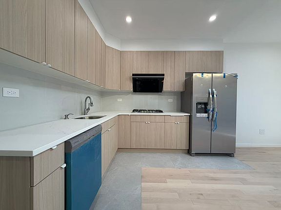 3rd image of 1949 67th St Floor 2