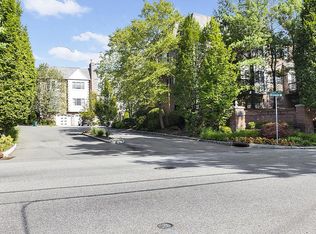 140 Stonegate Trl, Cresskill, NJ 07626