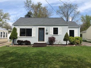 29 Broadmore Ave, Bedford Hts, OH 44146